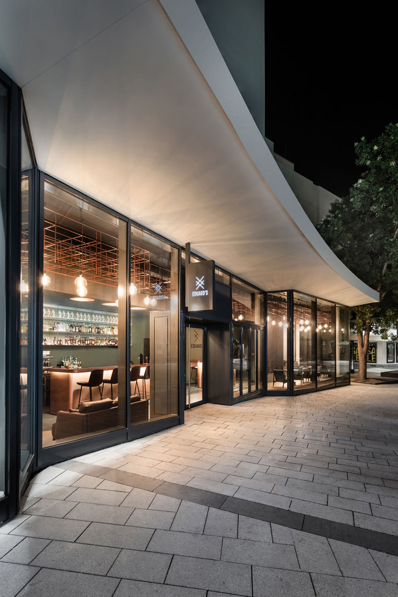 modern-bar-design-interiors-090817-1109-02.jpg