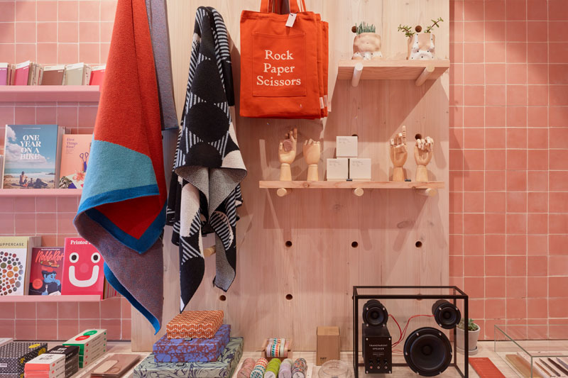 modern-retail-store-design-pink-040717-1232-04.jpg