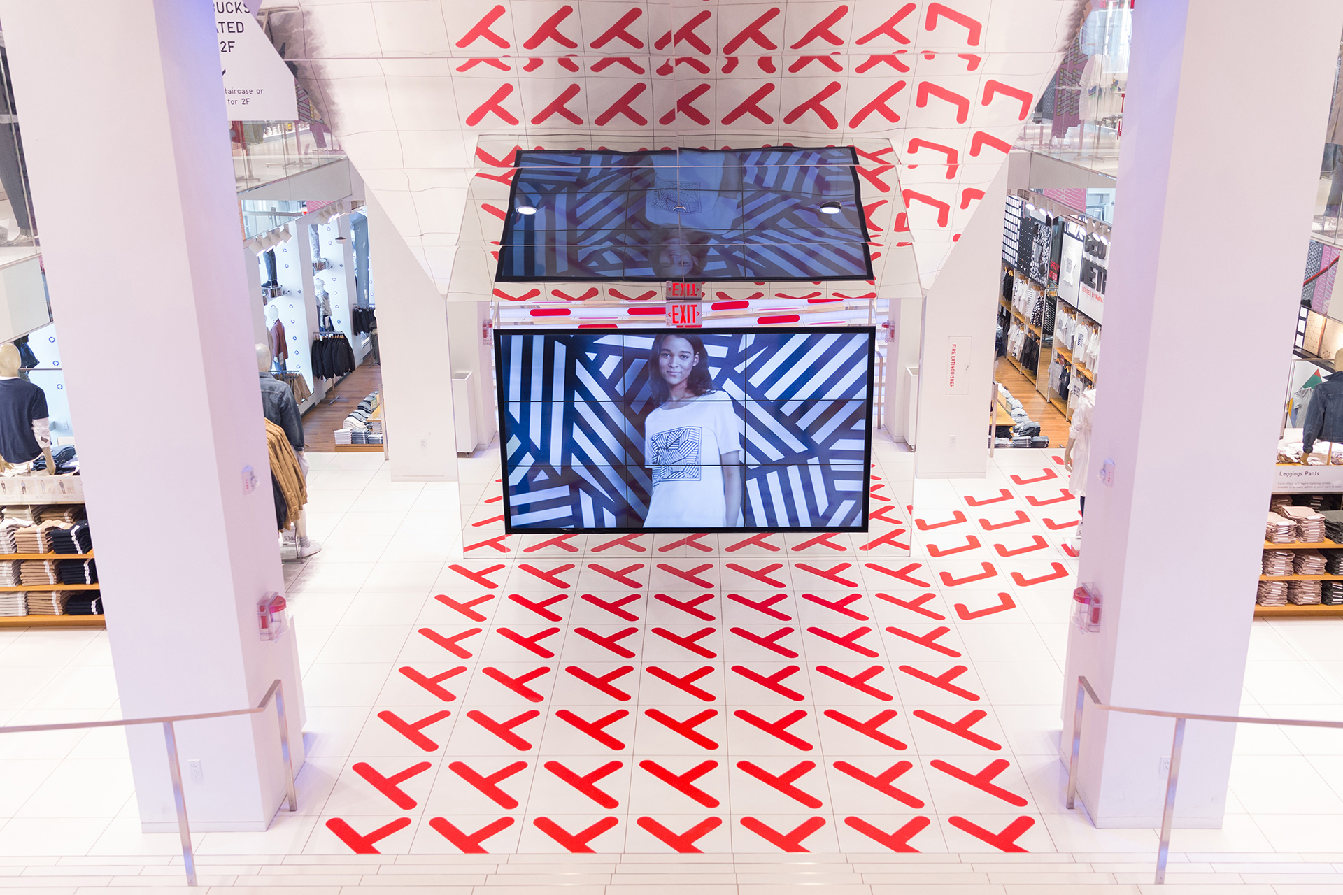 Sigrid-Calon_Uniqlo-NYC-installation-1.jpg