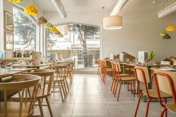 Pulcino-Bio-organic-restaurant-by-Emanuele-Durola-Design-Milan-Italy-06.jpg